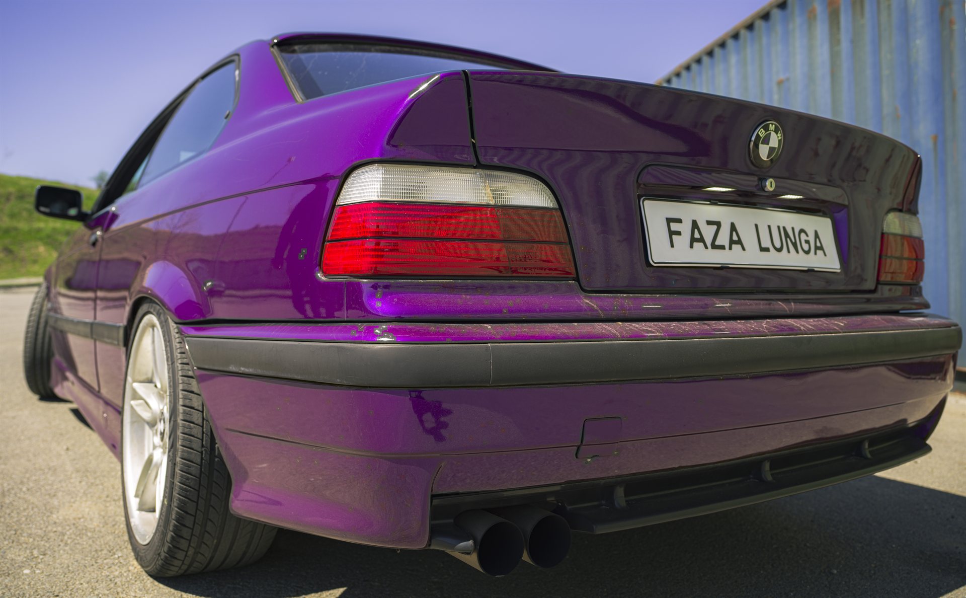 BMW E36 coupe cu plăcuța Faza Lungă - Fazalunga